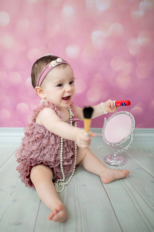 Que delícia essa sessão de 9 meses da Beatriz em clima de Páscoa!!! Ficamos encantados com essas coelhinhas super fofas <3 

