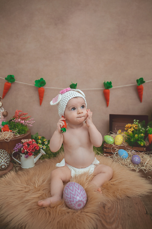 Que delícia essa sessão de 9 meses da Beatriz em clima de Páscoa!!! Ficamos encantados com essas coelhinhas super fofas <3 

