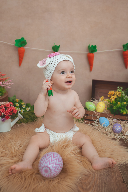 Que delícia essa sessão de 9 meses da Beatriz em clima de Páscoa!!! Ficamos encantados com essas coelhinhas super fofas <3 

