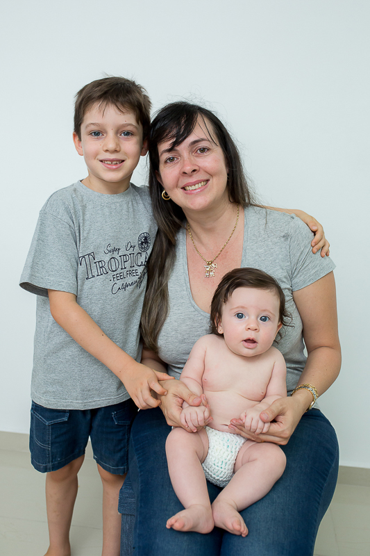 Rafaela completou 4 meses e para comemorar teve sua sessão de fotos com o tema da Páscoa!!

Ela ficou uma fofura de coelhinha <3 