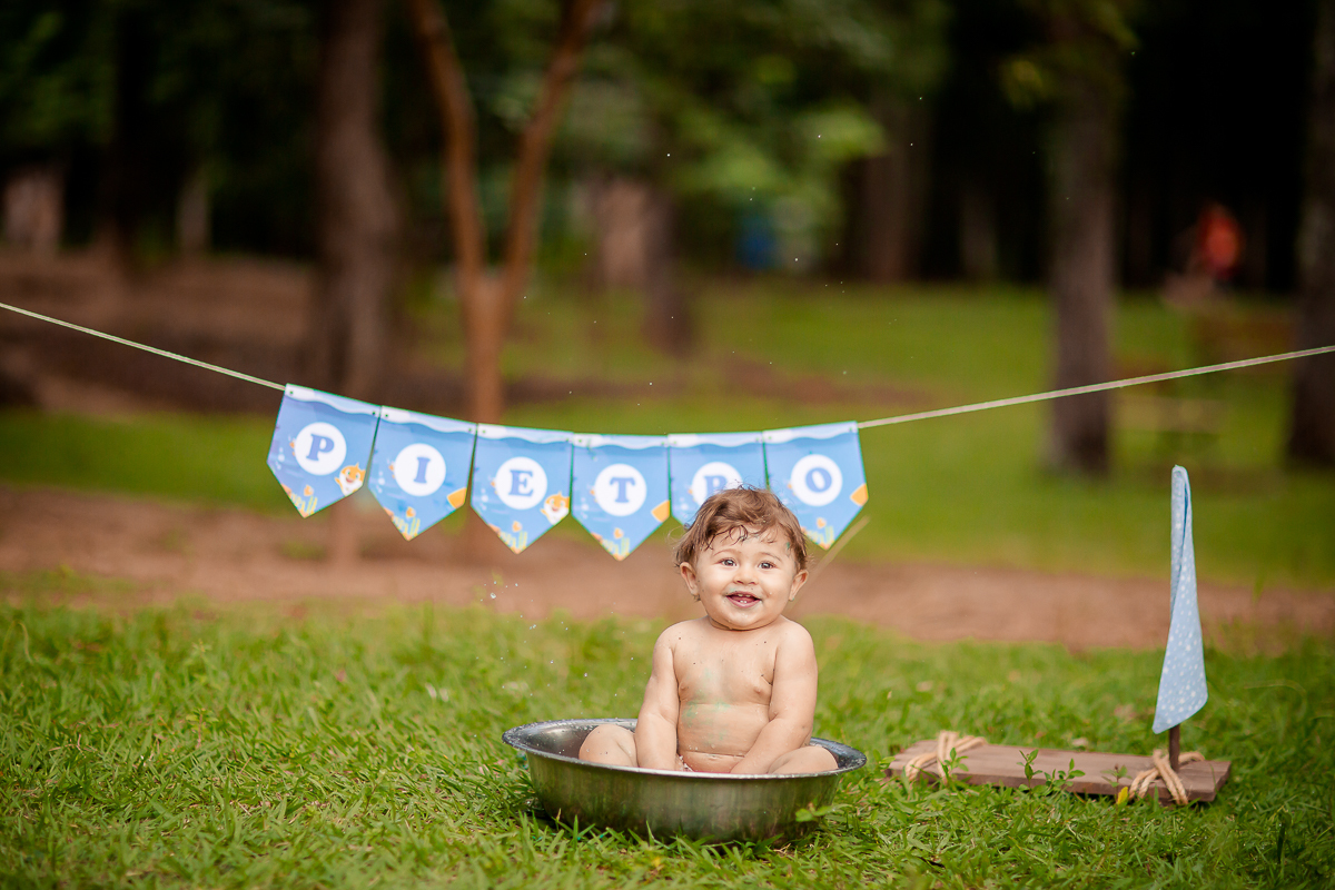 Encerramos o acompanhamento do Pietro com chave de ouro, num lindo ensaio de smash the cake, e mais uma vez foi tivemos uma sessão que renderam muitas fotos lindas!!

Obrigada a mamãe e ao papai pela honra de acompanhar esse fofucho...