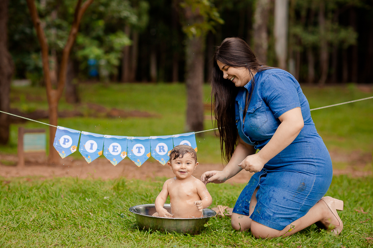 Encerramos o acompanhamento do Pietro com chave de ouro, num lindo ensaio de smash the cake, e mais uma vez foi tivemos uma sessão que renderam muitas fotos lindas!!

Obrigada a mamãe e ao papai pela honra de acompanhar esse fofucho...