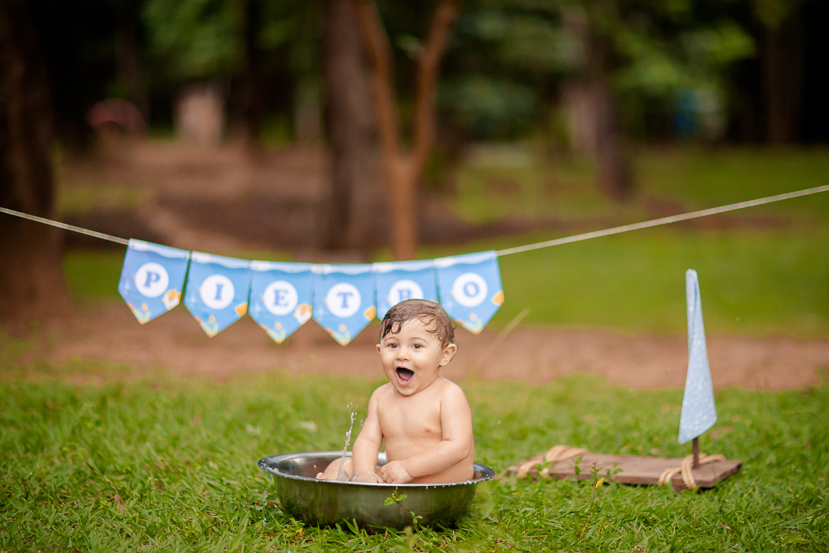 Encerramos o acompanhamento do Pietro com chave de ouro, num lindo ensaio de smash the cake, e mais uma vez foi tivemos uma sessão que renderam muitas fotos lindas!!

Obrigada a mamãe e ao papai pela honra de acompanhar esse fofucho...