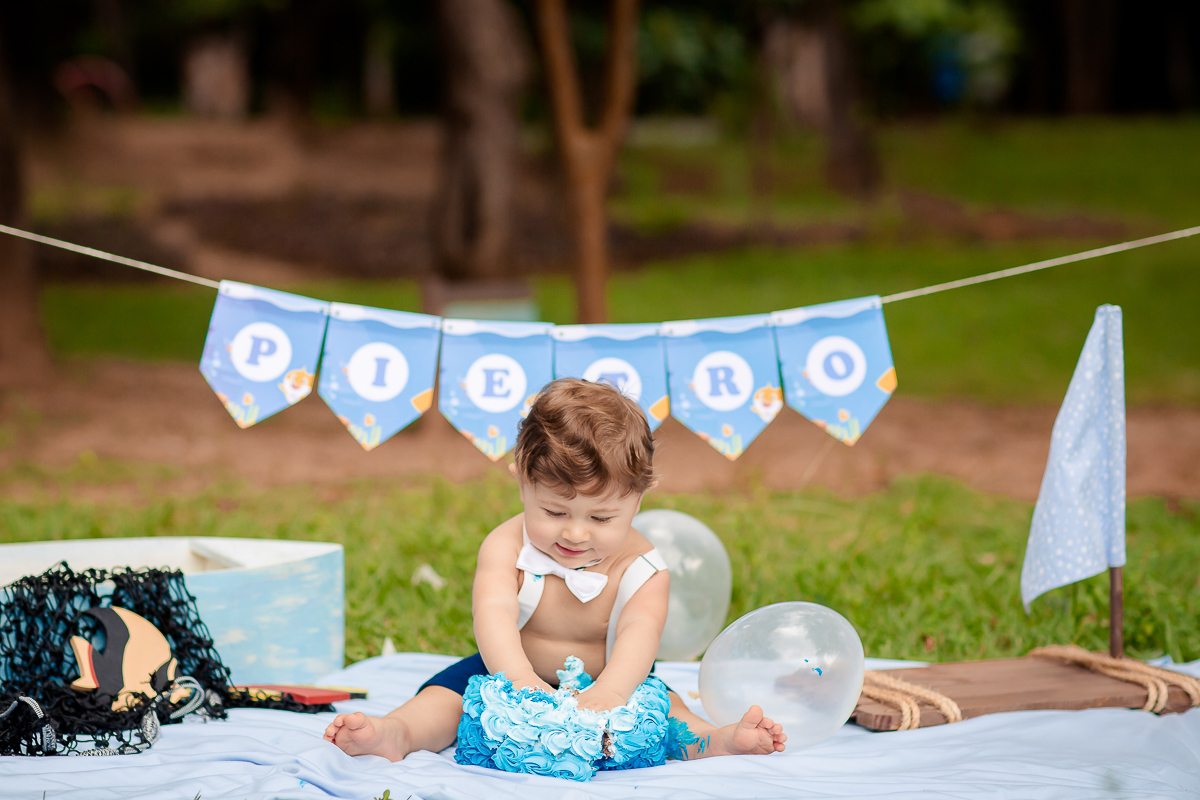 Encerramos o acompanhamento do Pietro com chave de ouro, num lindo ensaio de smash the cake, e mais uma vez foi tivemos uma sessão que renderam muitas fotos lindas!!

Obrigada a mamãe e ao papai pela honra de acompanhar esse fofucho...