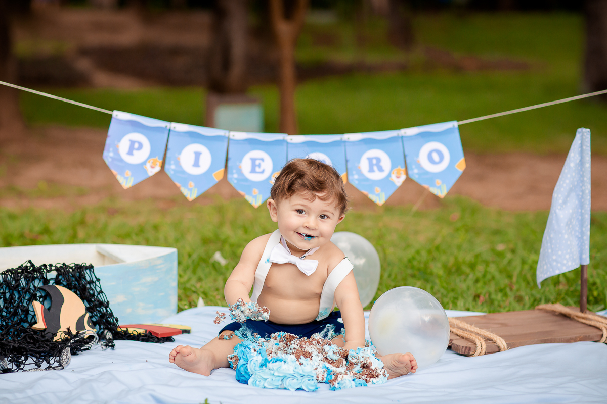 Encerramos o acompanhamento do Pietro com chave de ouro, num lindo ensaio de smash the cake, e mais uma vez foi tivemos uma sessão que renderam muitas fotos lindas!!

Obrigada a mamãe e ao papai pela honra de acompanhar esse fofucho...