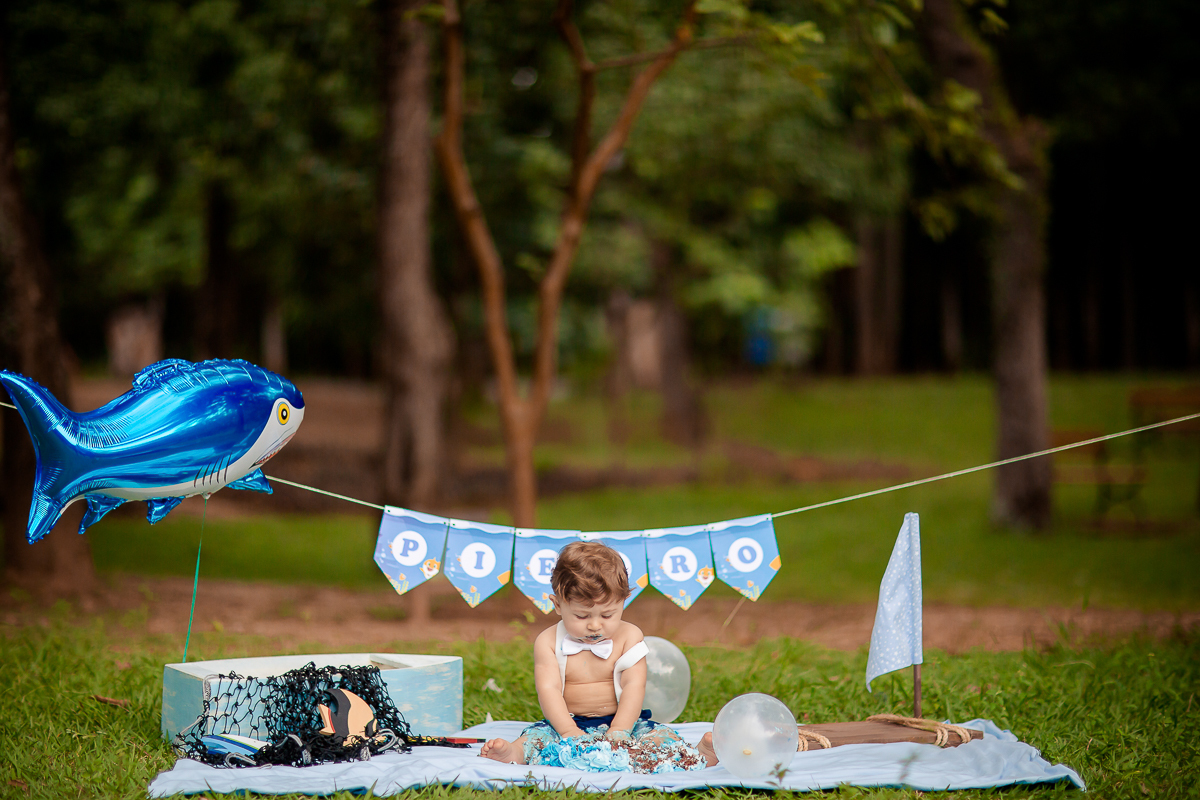 Encerramos o acompanhamento do Pietro com chave de ouro, num lindo ensaio de smash the cake, e mais uma vez foi tivemos uma sessão que renderam muitas fotos lindas!!

Obrigada a mamãe e ao papai pela honra de acompanhar esse fofucho...