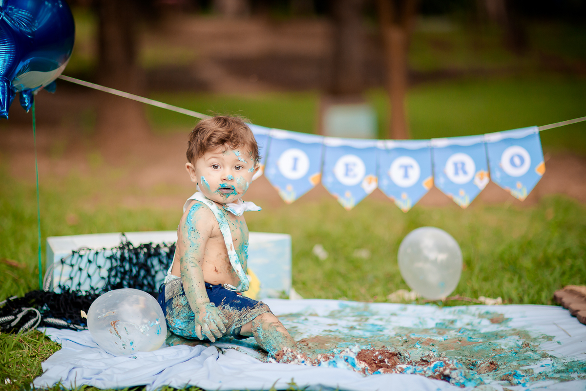 Encerramos o acompanhamento do Pietro com chave de ouro, num lindo ensaio de smash the cake, e mais uma vez foi tivemos uma sessão que renderam muitas fotos lindas!!

Obrigada a mamãe e ao papai pela honra de acompanhar esse fofucho...