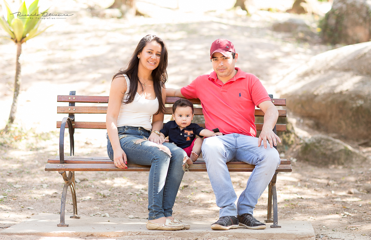 Arthur não queria ficar parado, para ele sentar nesse banco foi difícil