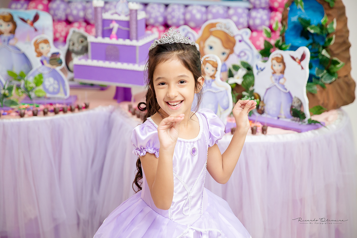 Até coreografia da musica a Melissa está fazendo.