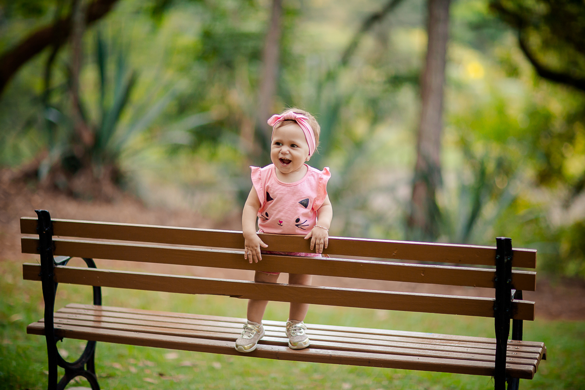 Ana Clara comemorou seu primeiro aninho com uma deliciosa sessão de Smash the cake. 

Pensa em uma bebe super fofa e com um brilho nos olhos. Não aguentamos com tamanha fofura.

O ensaio foi realizado no Parque Natural Chico Mendes e o tema foi Jardim 