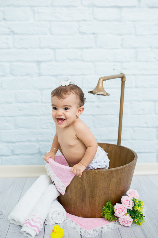 Camile 9 meses banho de princesa