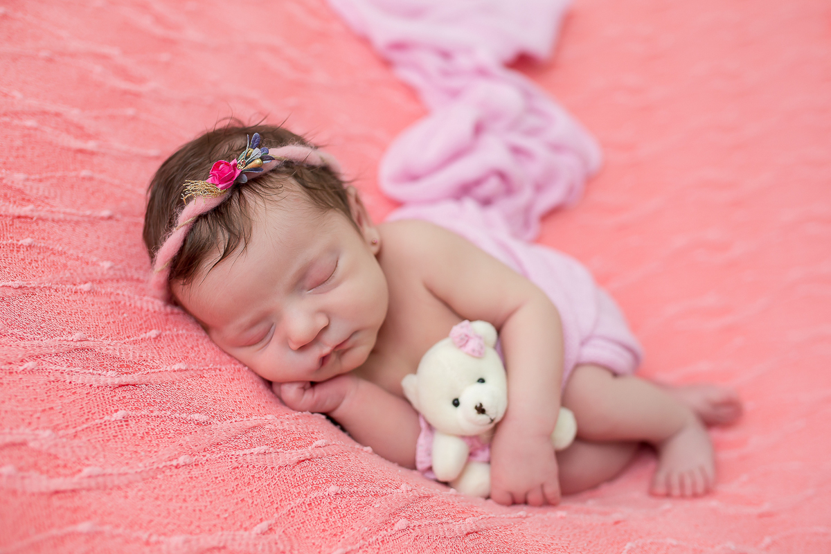 Manuela 13 dias!! 

A sessão newborn é sempre muito apaixonante. Como pode tão pequenina e já cheia de charme e com muita personalidade. Amamos demais poder registrar essa fase tao linda da família!!!!  