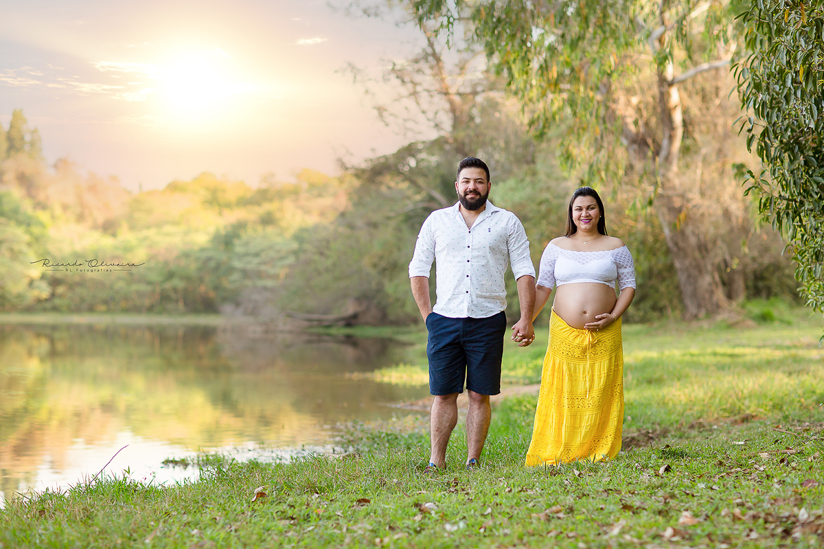 Foto realizado na beira do lago com papai e mamãe