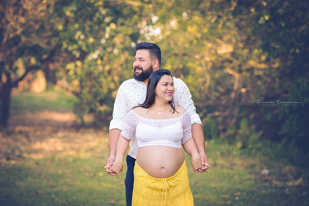 Olhares para lados opostos, mas o amor em um único sentido