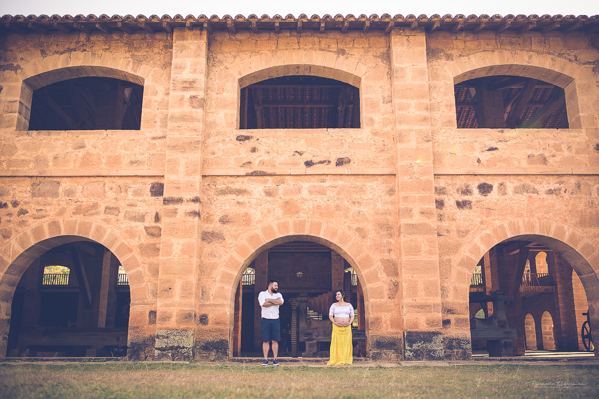 Fazenda uma simetria, com a gestante e o papai, na fazenda ipanema