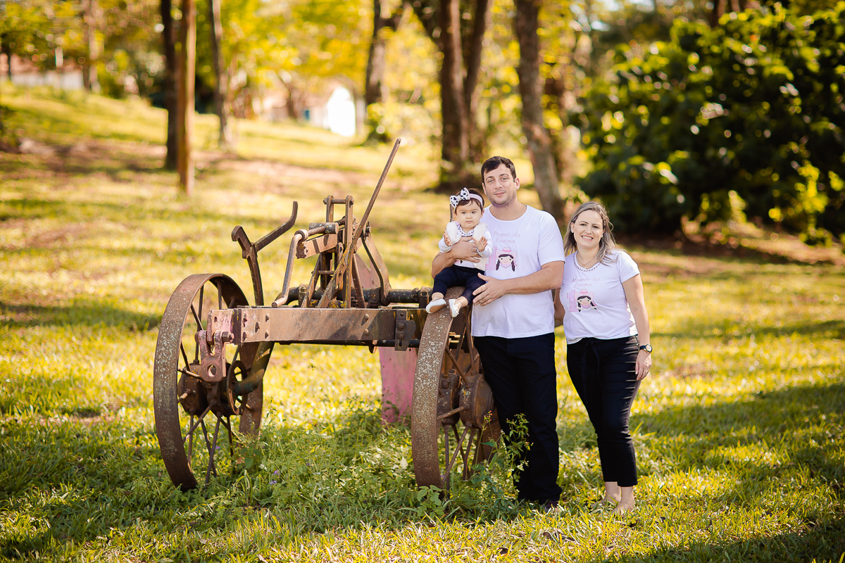 Pensem em uma bebê delicia... Essa é a Lorena!!  A Fazendinha da Lorena ficou uma fofura!!!

Ah essas crianças nos encantam, Lorena distribuiu vários sorrisos e nos deixou encantados na sua sessão de smash the cake!!