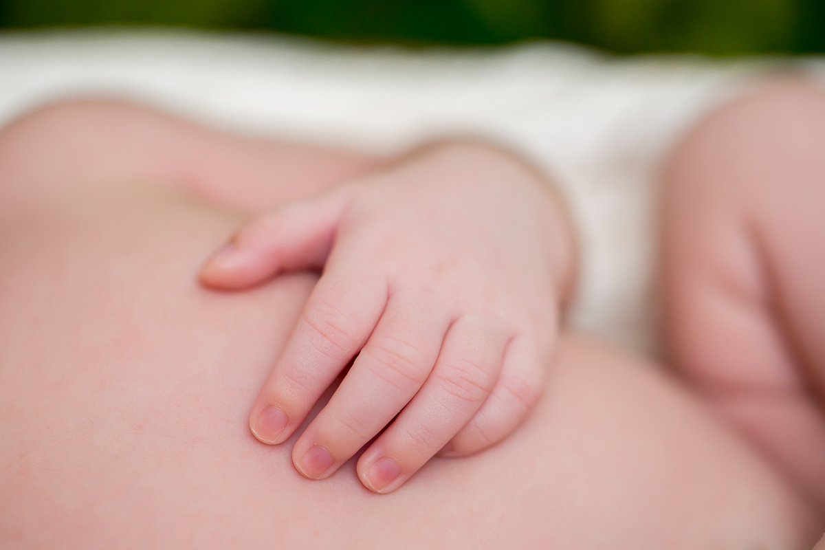 A Sessão newborn da Pérola foi feito no aconchego da sua casa. Uma bebe muito calminha, muito amada e desejada por todos <3 

Ai a Pérola… Pérola é uma bebe preciosa e linda… Que encanta pela sua delicadeza.

Foi um ensaio super tranquilo