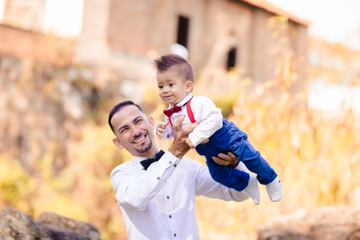 o ensaio do Super Mathias foi com o tema Superman! Um Smash the Fruit super divertido no qual ele se lambuzou sem limites, e amou comer as frutinhas! O ensaio Smash the Fruit foi feito para comemorar o primeiro aninho do Mathias e foi encantador