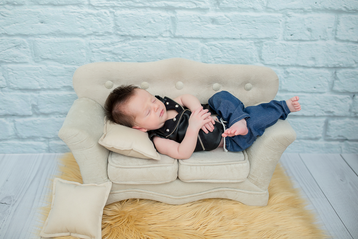 Hoje é o dia de mostrar a beleza e a fofura desse bebê que chegou para completar a felicidade da família e teve seu ensaio newborn com 16 dias de vida...Estamos apaixonados pelo Lucca!!

Fomos inundado por uma energia maravilhosa nesse dia! 