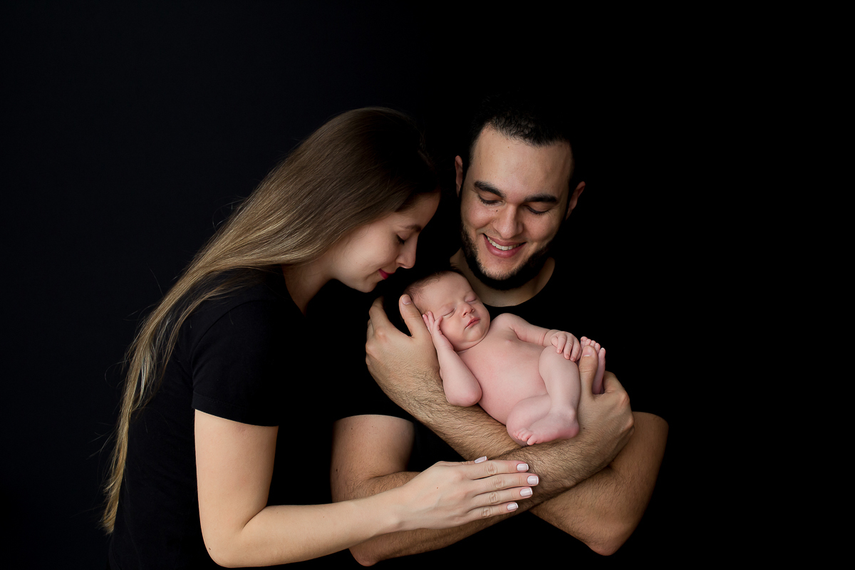 Hoje é o dia de mostrar a beleza e a fofura desse bebê que chegou para completar a felicidade da família e teve seu ensaio newborn com 16 dias de vida...Estamos apaixonados pelo Lucca!!

Fomos inundado por uma energia maravilhosa nesse dia! 