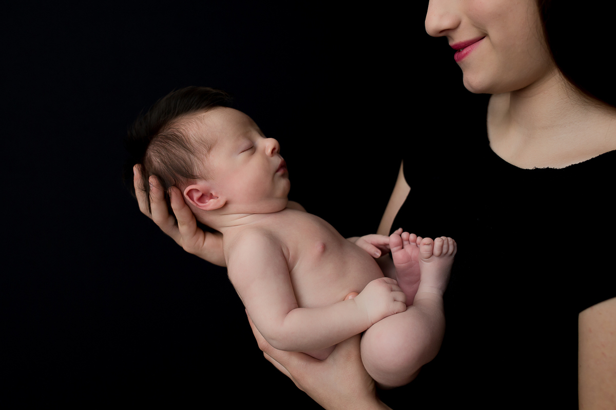 Hoje é o dia de mostrar a beleza e a fofura desse bebê que chegou para completar a felicidade da família e teve seu ensaio newborn com 16 dias de vida...Estamos apaixonados pelo Lucca!!

Fomos inundado por uma energia maravilhosa nesse dia! 