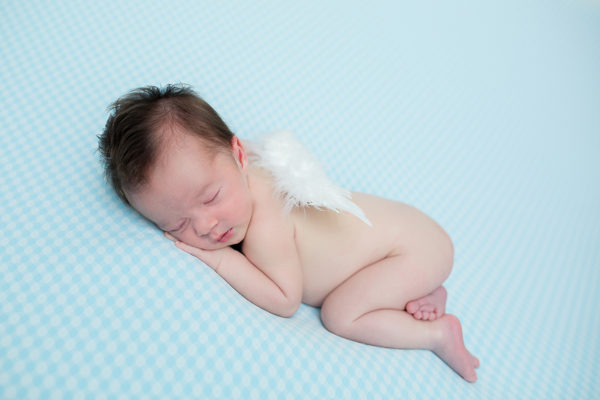 Hoje é o dia de mostrar a beleza e a fofura desse bebê que chegou para completar a felicidade da família e teve seu ensaio newborn com 16 dias de vida...Estamos apaixonados pelo Lucca!!

Fomos inundado por uma energia maravilhosa nesse dia! 