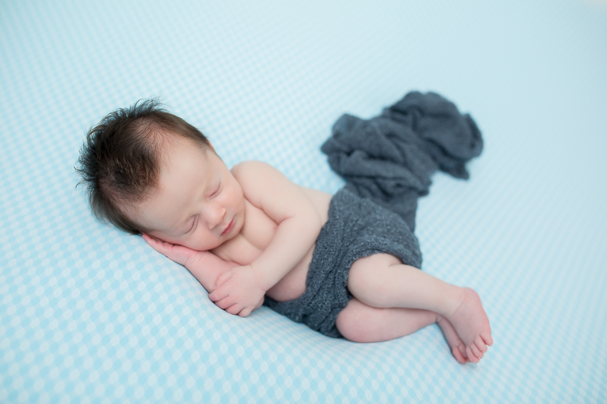 Hoje é o dia de mostrar a beleza e a fofura desse bebê que chegou para completar a felicidade da família e teve seu ensaio newborn com 16 dias de vida...Estamos apaixonados pelo Lucca!!

Fomos inundado por uma energia maravilhosa nesse dia! 