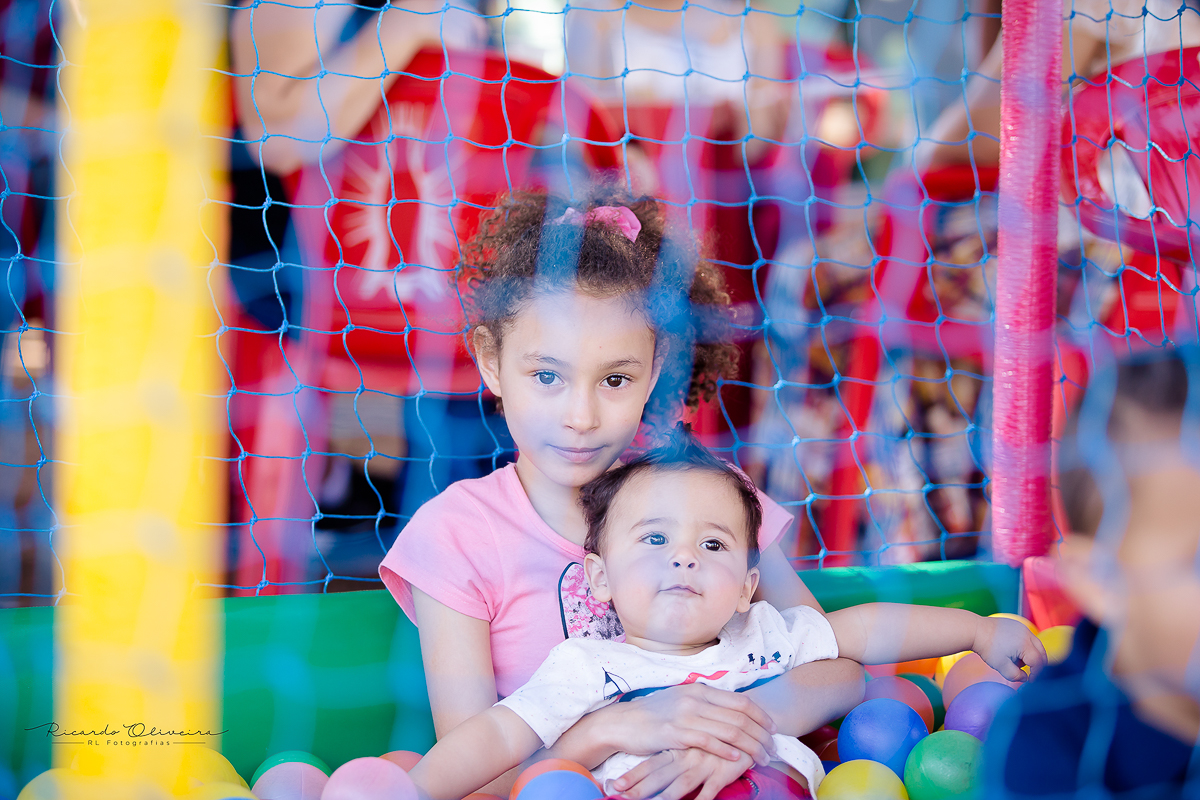 Brincando nos brinquedos