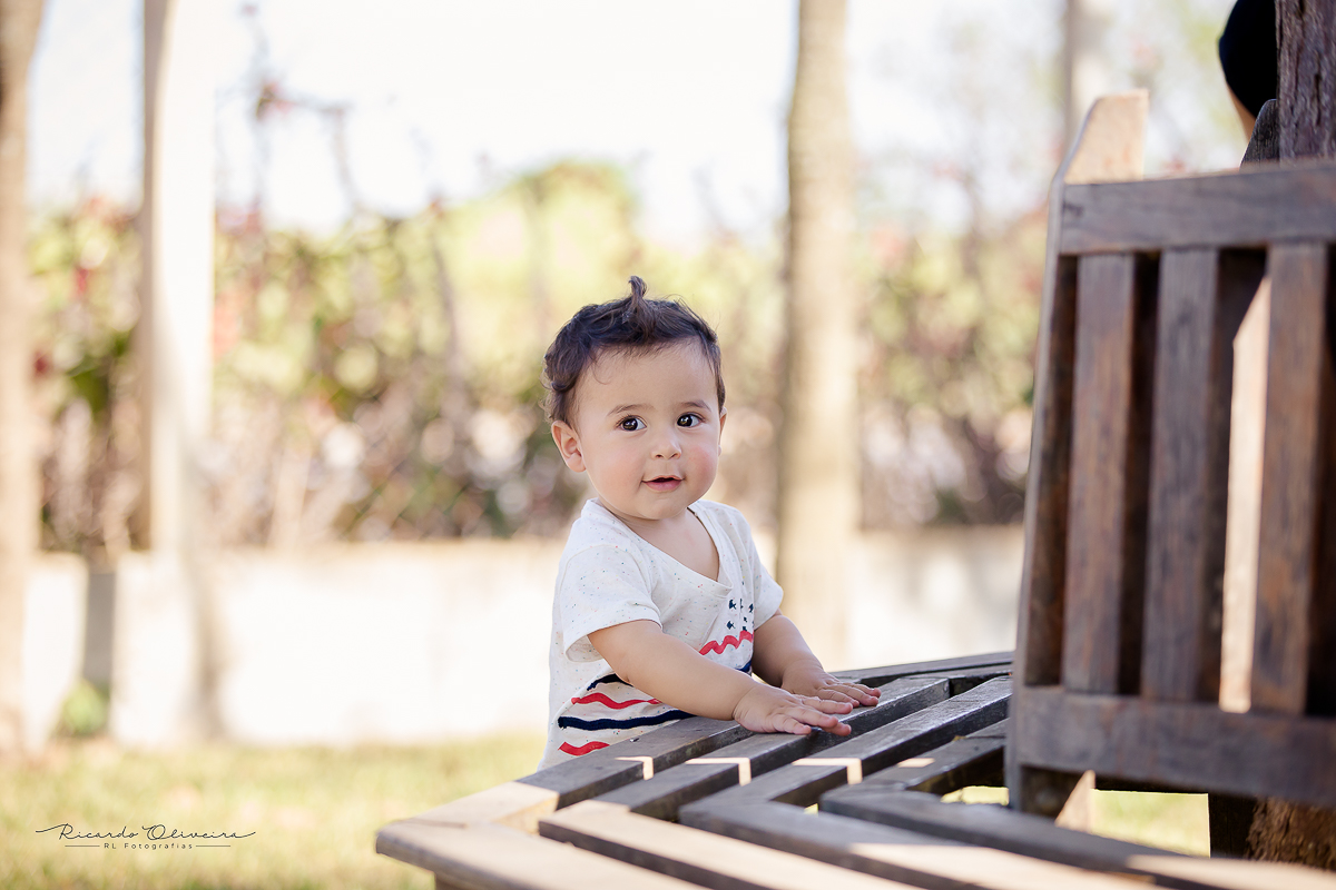 Que olhar lindo desse garotinho