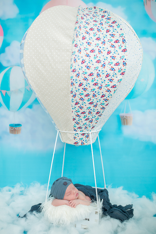 Nícolas chegou para completar a alegria da família!

Registramos com muito amor e carinho esse pequeno com seus 15 dias de vida

Papai e mamãe agora tem uma linda recordação pra guardar deste momento único da vida de seu lindo bebê.