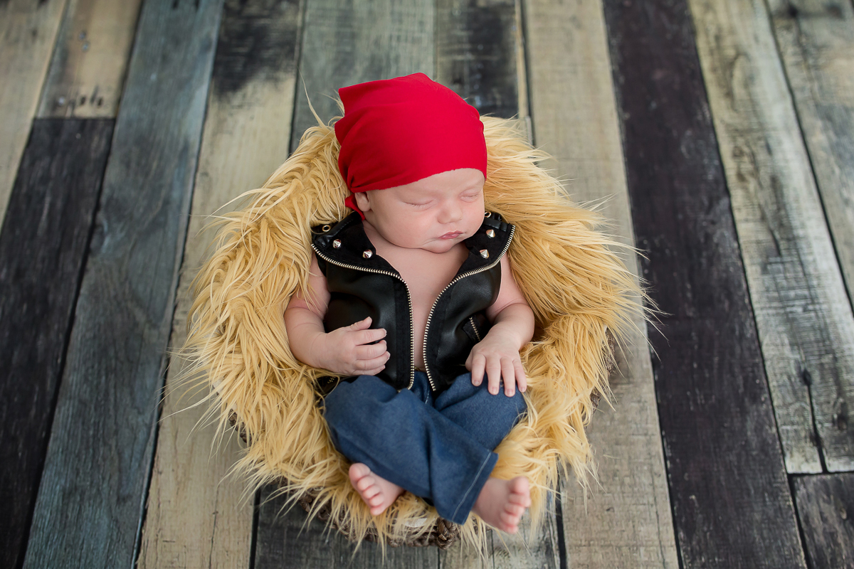Nícolas chegou para completar a alegria da família!

Registramos com muito amor e carinho esse pequeno com seus 15 dias de vida

Papai e mamãe agora tem uma linda recordação pra guardar deste momento único da vida de seu lindo bebê.