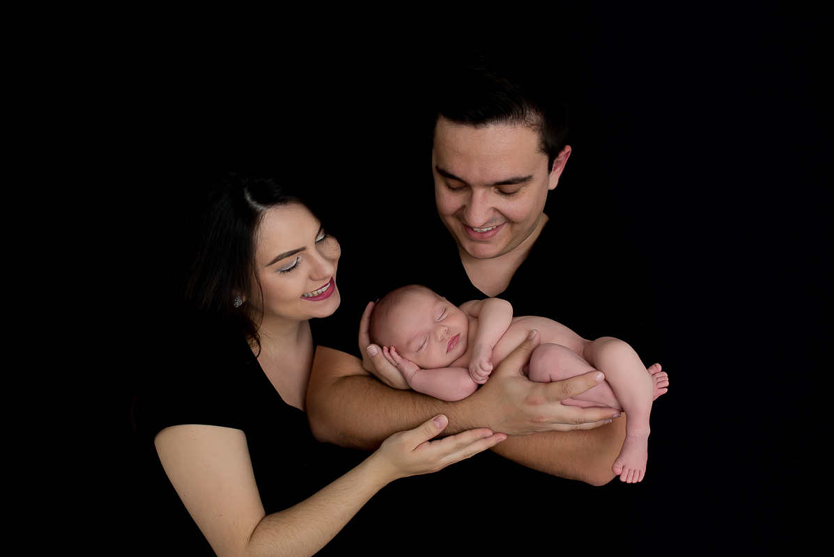 Nícolas chegou para completar a alegria da família!

Registramos com muito amor e carinho esse pequeno com seus 15 dias de vida

Papai e mamãe agora tem uma linda recordação pra guardar deste momento único da vida de seu lindo bebê.