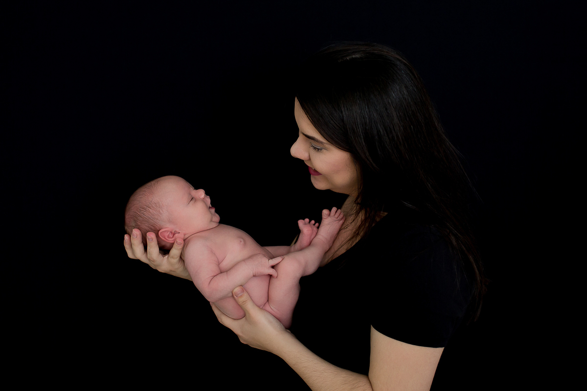 Nícolas chegou para completar a alegria da família!

Registramos com muito amor e carinho esse pequeno com seus 15 dias de vida

Papai e mamãe agora tem uma linda recordação pra guardar deste momento único da vida de seu lindo bebê.