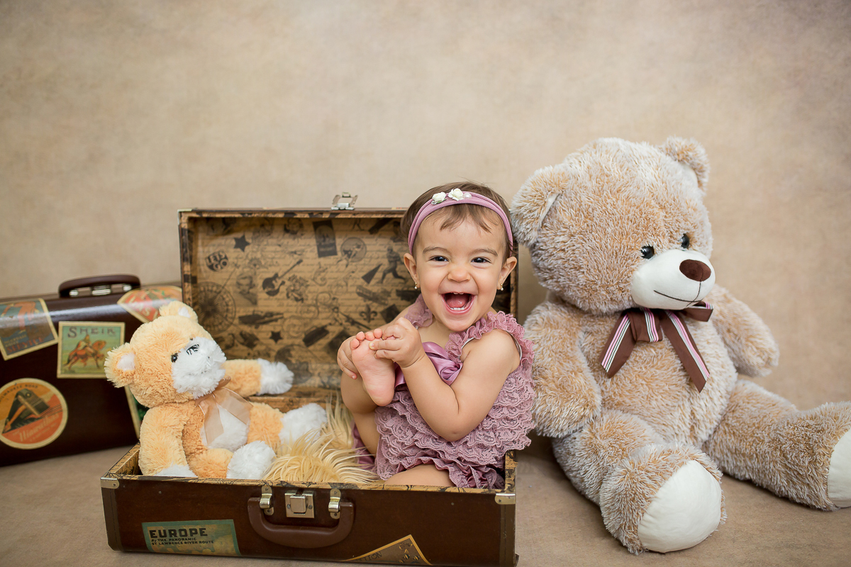 A querida Camile encerrou seu ciclo de fotos de acompanhamento com uma sessão linda! Como é bom fazer este tipo de registro que trarão tantas boas lembranças para a família. A presença dos pais nas brincadeiras, o companheirismo e acima de tudo, carinho 
