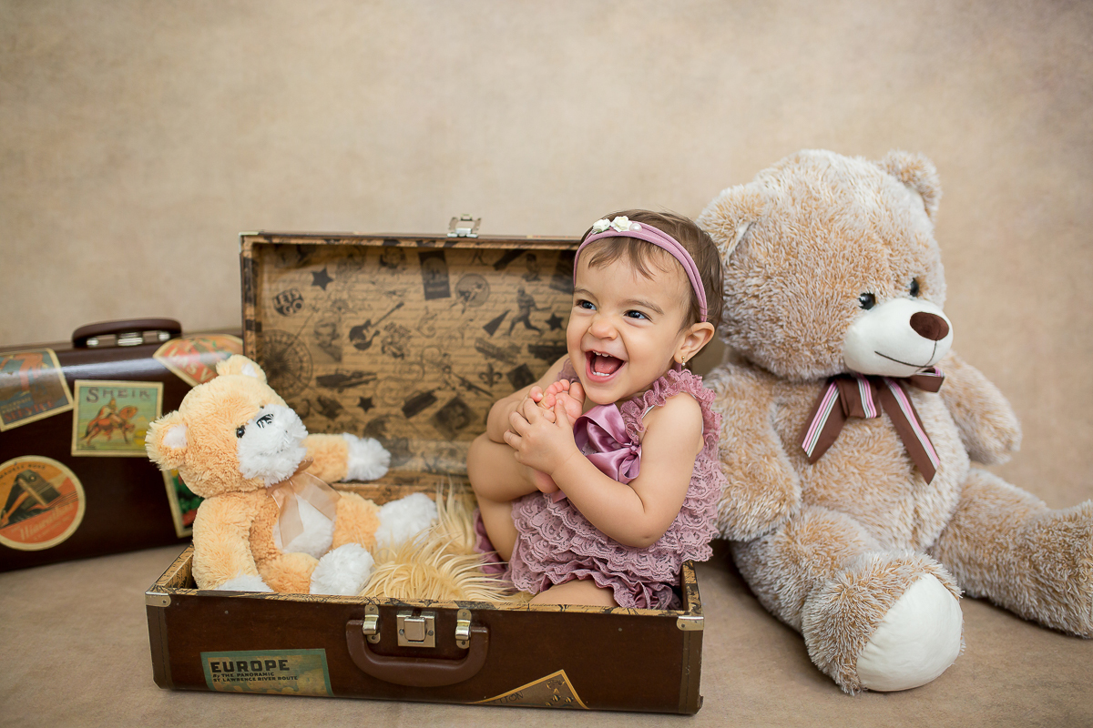 A querida Camile encerrou seu ciclo de fotos de acompanhamento com uma sessão linda! Como é bom fazer este tipo de registro que trarão tantas boas lembranças para a família. A presença dos pais nas brincadeiras, o companheirismo e acima de tudo, carinho 