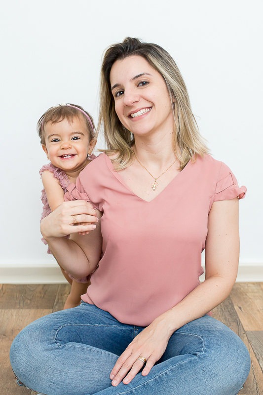 A querida Camile encerrou seu ciclo de fotos de acompanhamento com uma sessão linda! Como é bom fazer este tipo de registro que trarão tantas boas lembranças para a família. A presença dos pais nas brincadeiras, o companheirismo e acima de tudo, carinho 