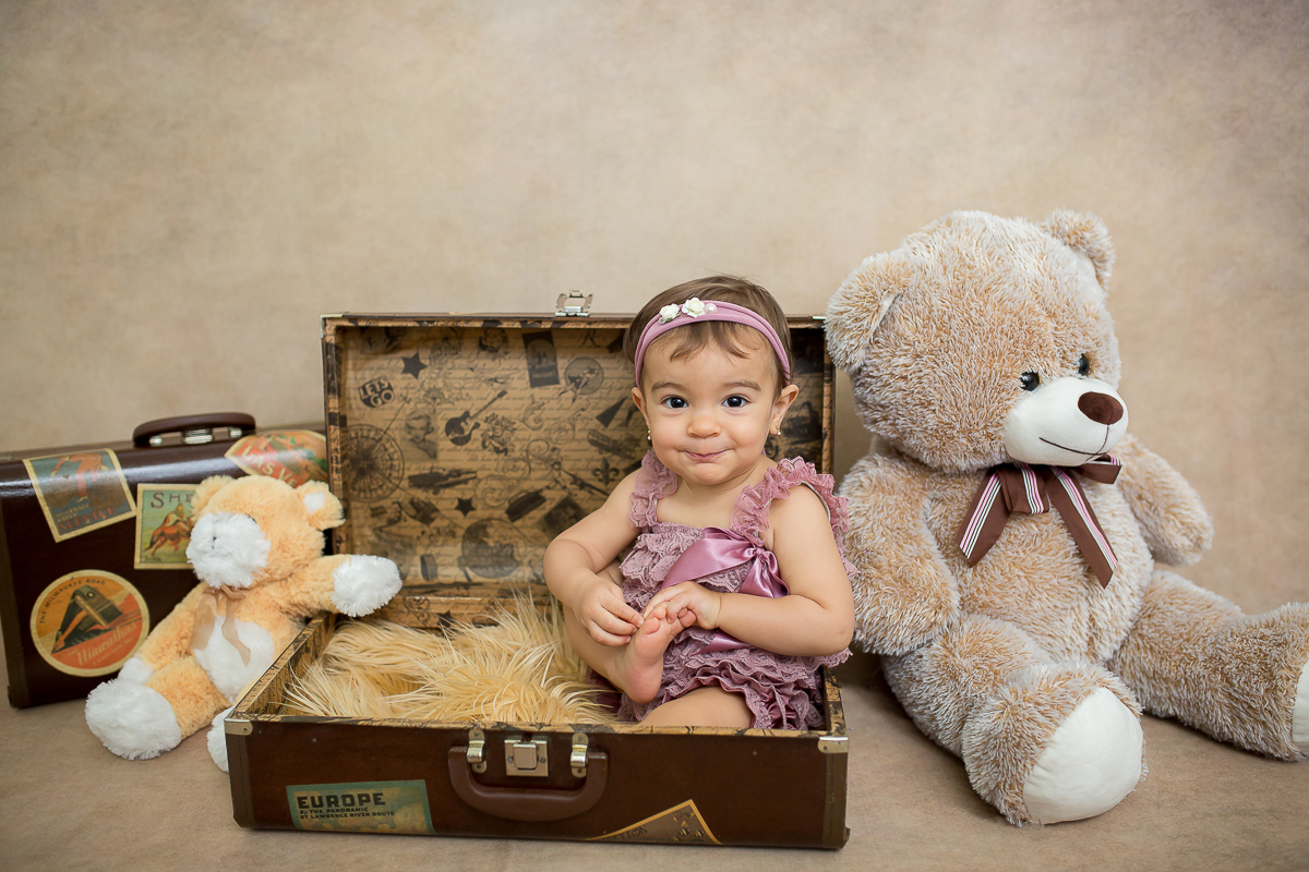 A querida Camile encerrou seu ciclo de fotos de acompanhamento com uma sessão linda! Como é bom fazer este tipo de registro que trarão tantas boas lembranças para a família. A presença dos pais nas brincadeiras, o companheirismo e acima de tudo, carinho 