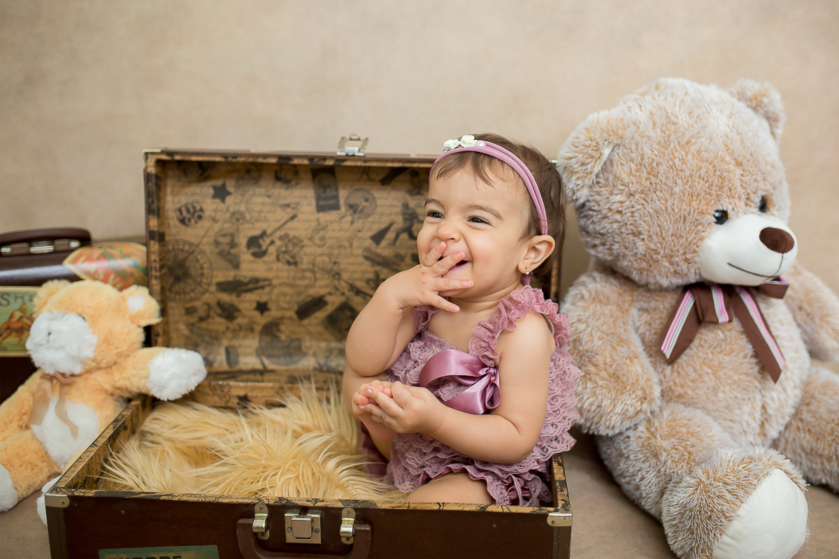 A querida Camile encerrou seu ciclo de fotos de acompanhamento com uma sessão linda! Como é bom fazer este tipo de registro que trarão tantas boas lembranças para a família. A presença dos pais nas brincadeiras, o companheirismo e acima de tudo, carinho 