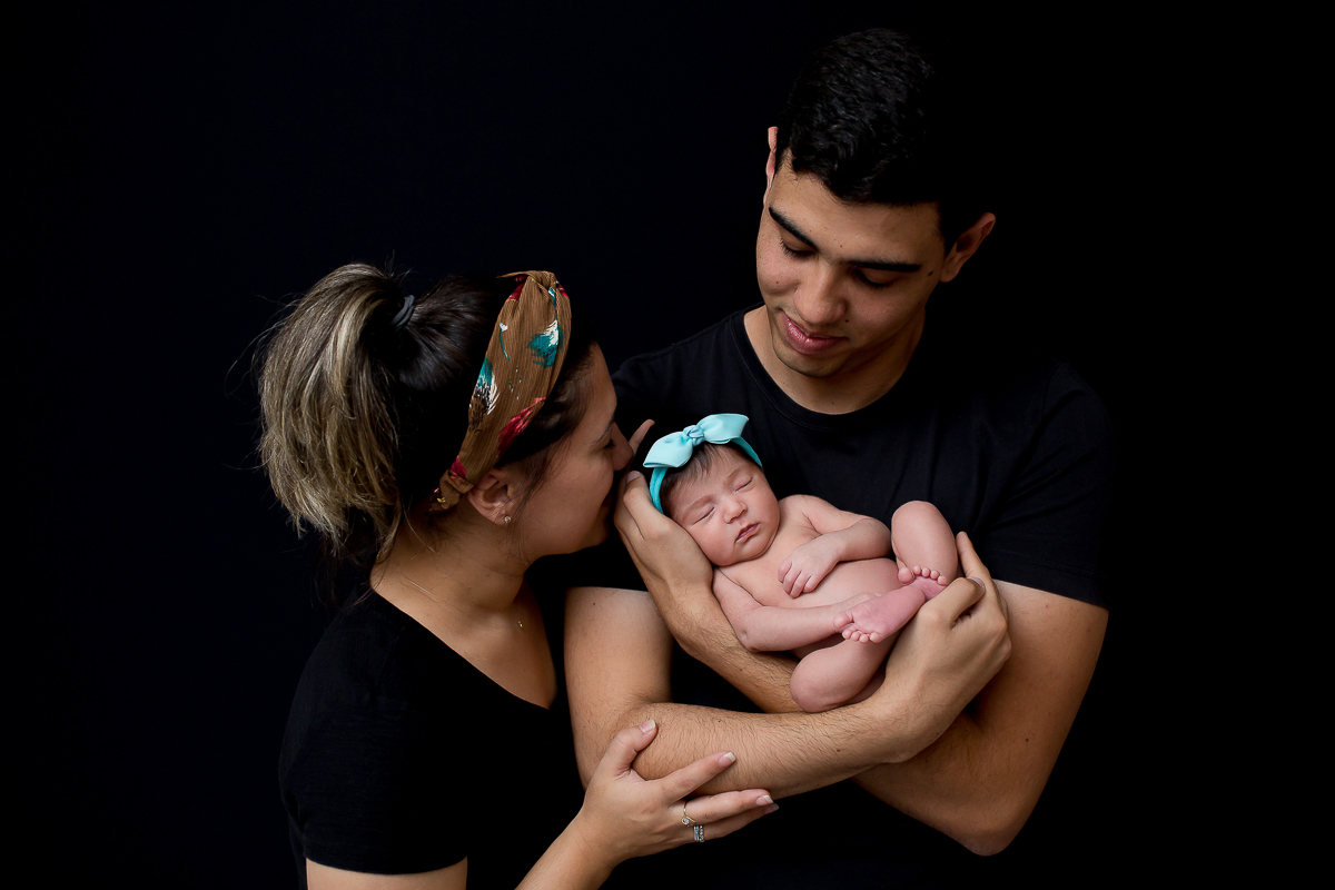 E chegou a vez da Betina fazer seu ensaio newborn, com seus 15 dias de vida!! Pensa em uma bebezinha que foi muito esperada e é muito amada! Não é pura perfeição?

Adoro fotografar os recém-nascidos, cada bebê é único e tem suas características 
