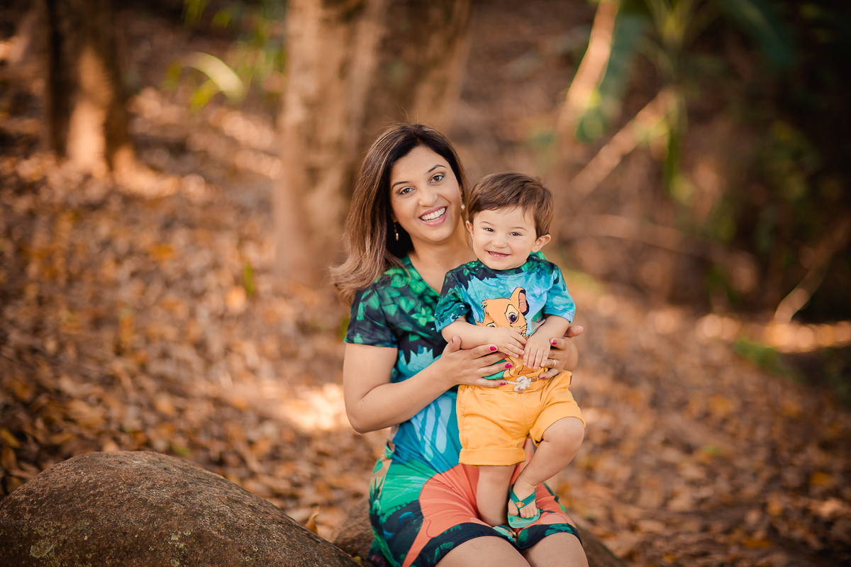 O primeiro aninho do Erick chegou!
E a hora de fazer essa sessão maravilhosa para comemorar também!
O smash the cake é uma delicia...o tema escolhido pelo papai e mamãe foi rei leão e o resultado foi encantador, uma lembrança linda dessa bagunça deliciosa