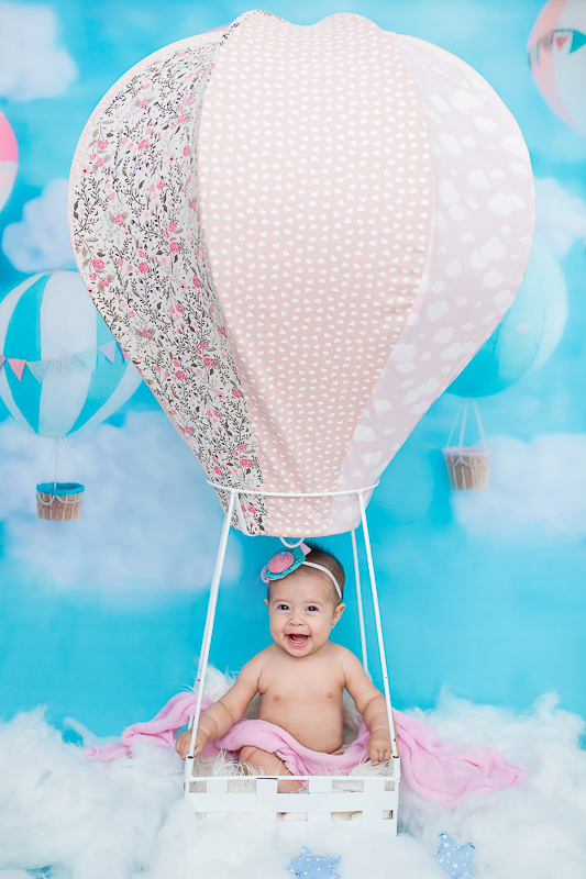 Diana completou seus 6 meses e para comemorar teve uma linda sessão de fotos... Essa pequena é muito sorridente.

Agora esta recordação está eternizada para sempre! 