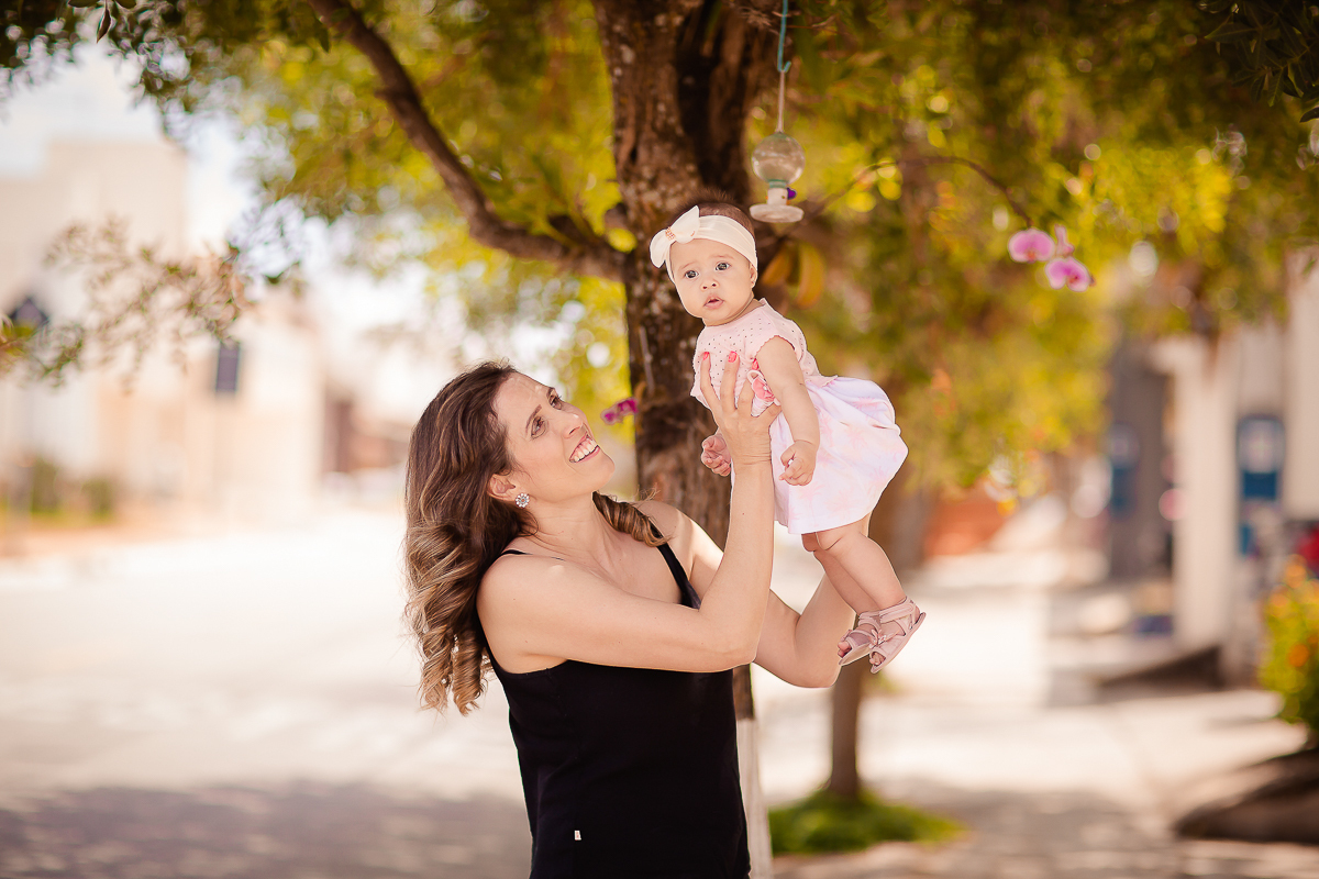 Diana completou seus 6 meses e para comemorar teve uma linda sessão de fotos... Essa pequena é muito sorridente.

Agora esta recordação está eternizada para sempre! 