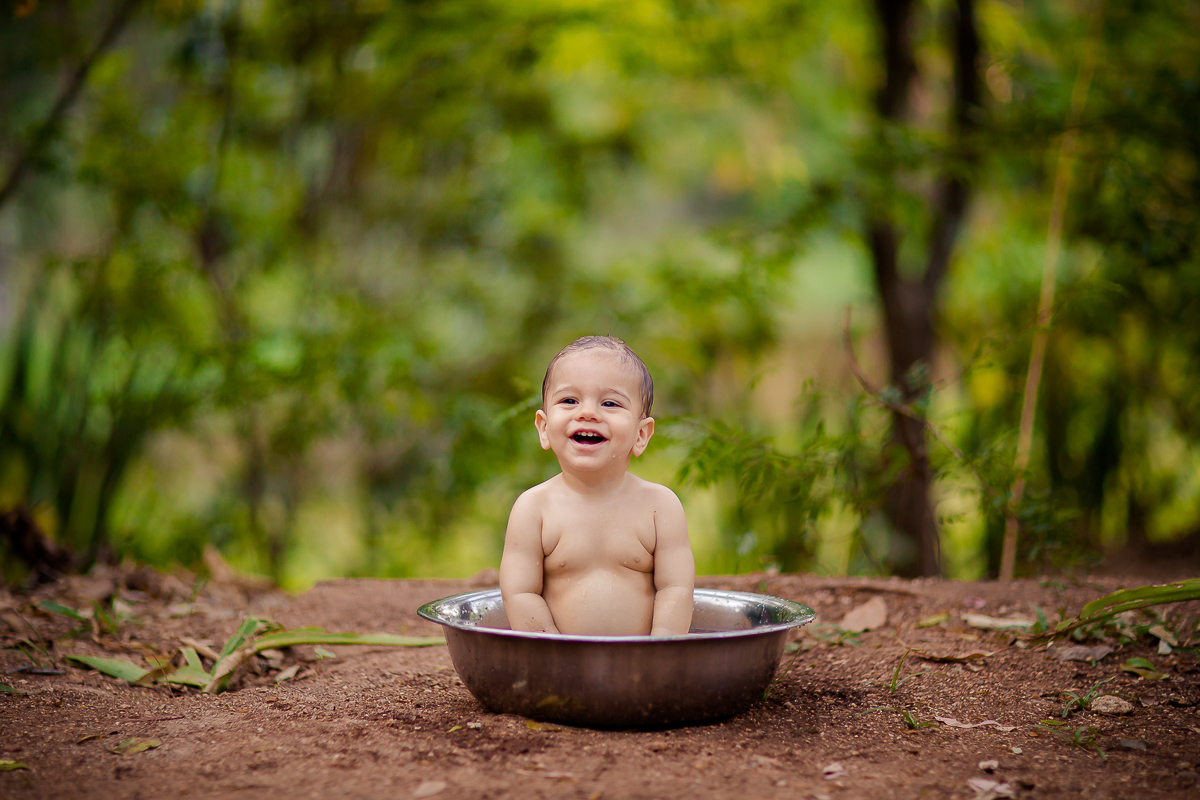 A comemoração do 1º aninho do Otávio foi com um delicioso Smash the Fruit !!

Um ensaio delicioso com muita fruta, muita cor e muito amor em família. 