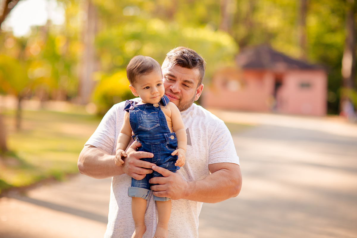 A comemoração do 1º aninho do Otávio foi com um delicioso Smash the Fruit !!

Um ensaio delicioso com muita fruta, muita cor e muito amor em família. 