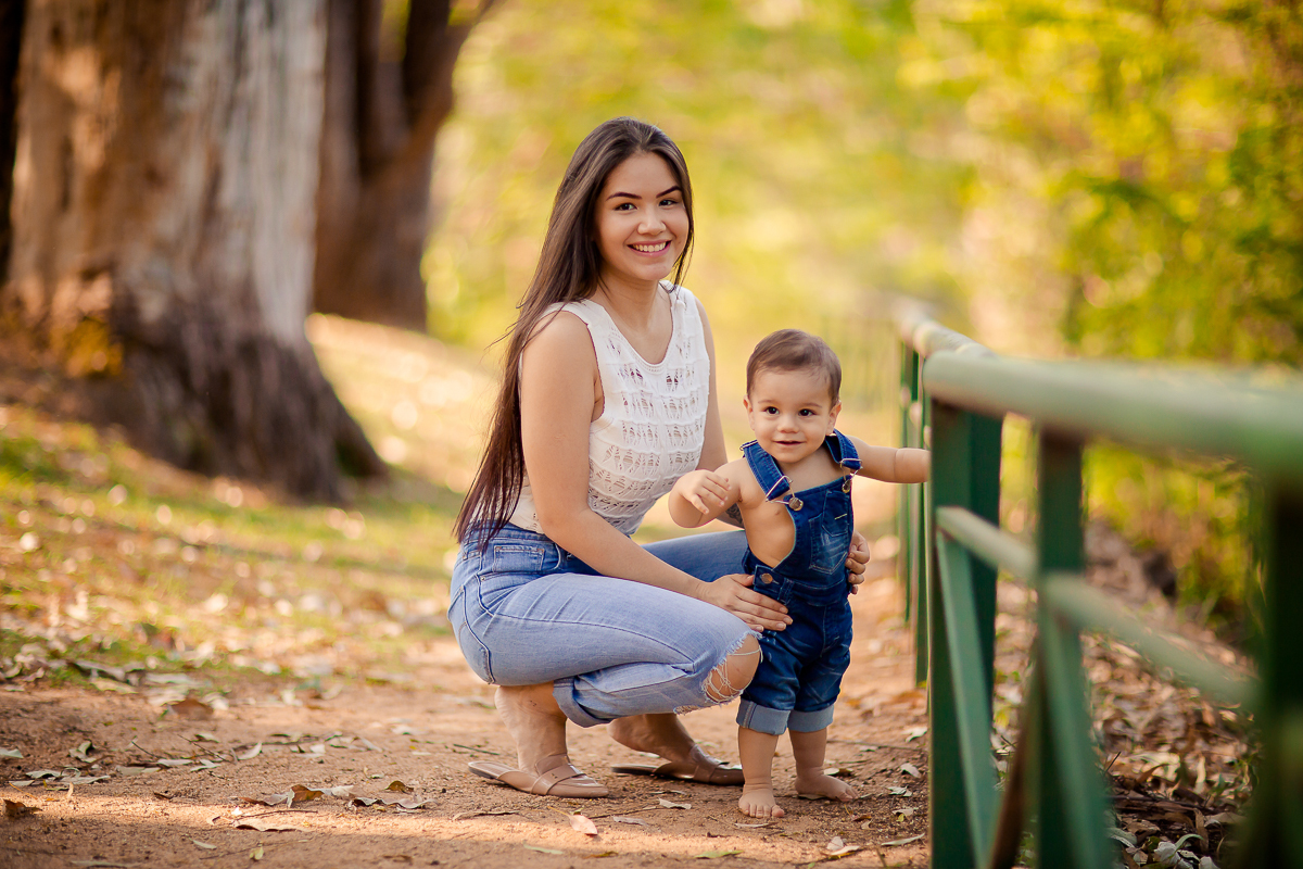 A comemoração do 1º aninho do Otávio foi com um delicioso Smash the Fruit !!

Um ensaio delicioso com muita fruta, muita cor e muito amor em família. 