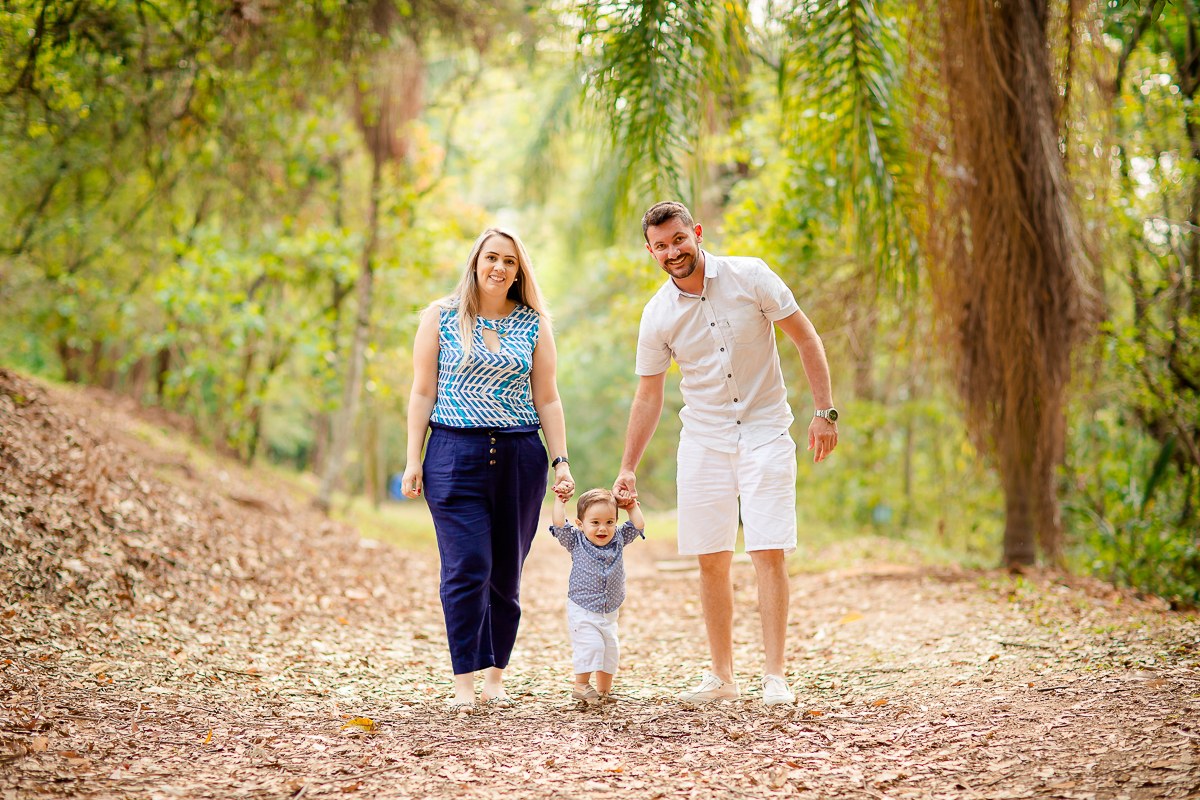 O Pedro completou seu primeiro aninho, e teve uma deliciosa sessão de Smash the Cake com o tema super fofo do Mundo Bita! 

Impossível não se encantar com todo esse charme! Pedro adorou se lambuzar com o bolo e fez uma farra deliciosa na hora do Splash - 