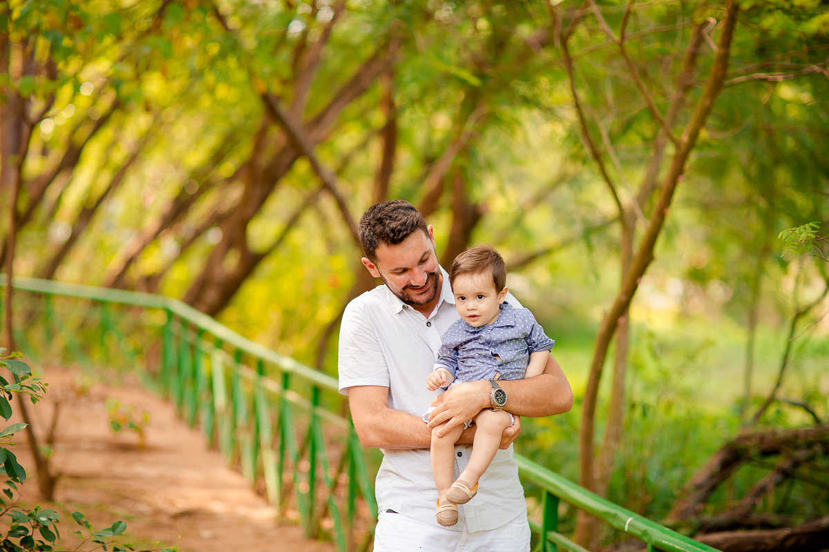O Pedro completou seu primeiro aninho, e teve uma deliciosa sessão de Smash the Cake com o tema super fofo do Mundo Bita! 

Impossível não se encantar com todo esse charme! Pedro adorou se lambuzar com o bolo e fez uma farra deliciosa na hora do Splash - 
