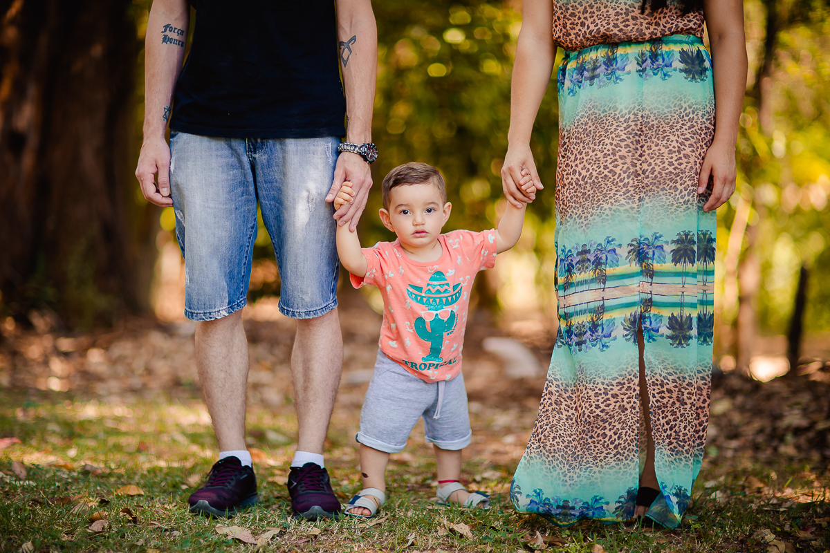 Esse é o lindo Miguel.
Acompanhamos esse pequeno desde os seus quatro meses, e agora fomos ao parque para fazer o Ensaio de 1 ano, Pensa em um bebê apaixonante distribuindo sorrisos, charme e até fazendo pose impossível não se encantar com esse mocinho
