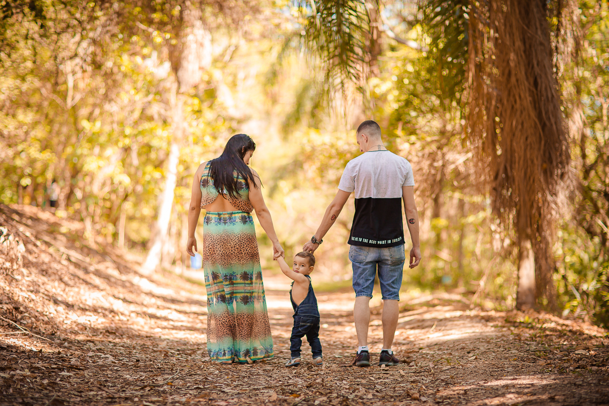 Esse é o lindo Miguel.
Acompanhamos esse pequeno desde os seus quatro meses, e agora fomos ao parque para fazer o Ensaio de 1 ano, Pensa em um bebê apaixonante distribuindo sorrisos, charme e até fazendo pose impossível não se encantar com esse mocinho
