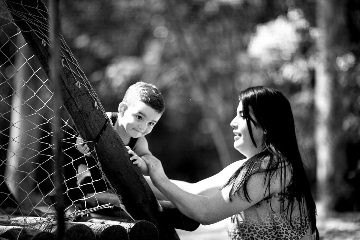 Esse é o lindo Miguel.
Acompanhamos esse pequeno desde os seus quatro meses, e agora fomos ao parque para fazer o Ensaio de 1 ano, Pensa em um bebê apaixonante distribuindo sorrisos, charme e até fazendo pose impossível não se encantar com esse mocinho